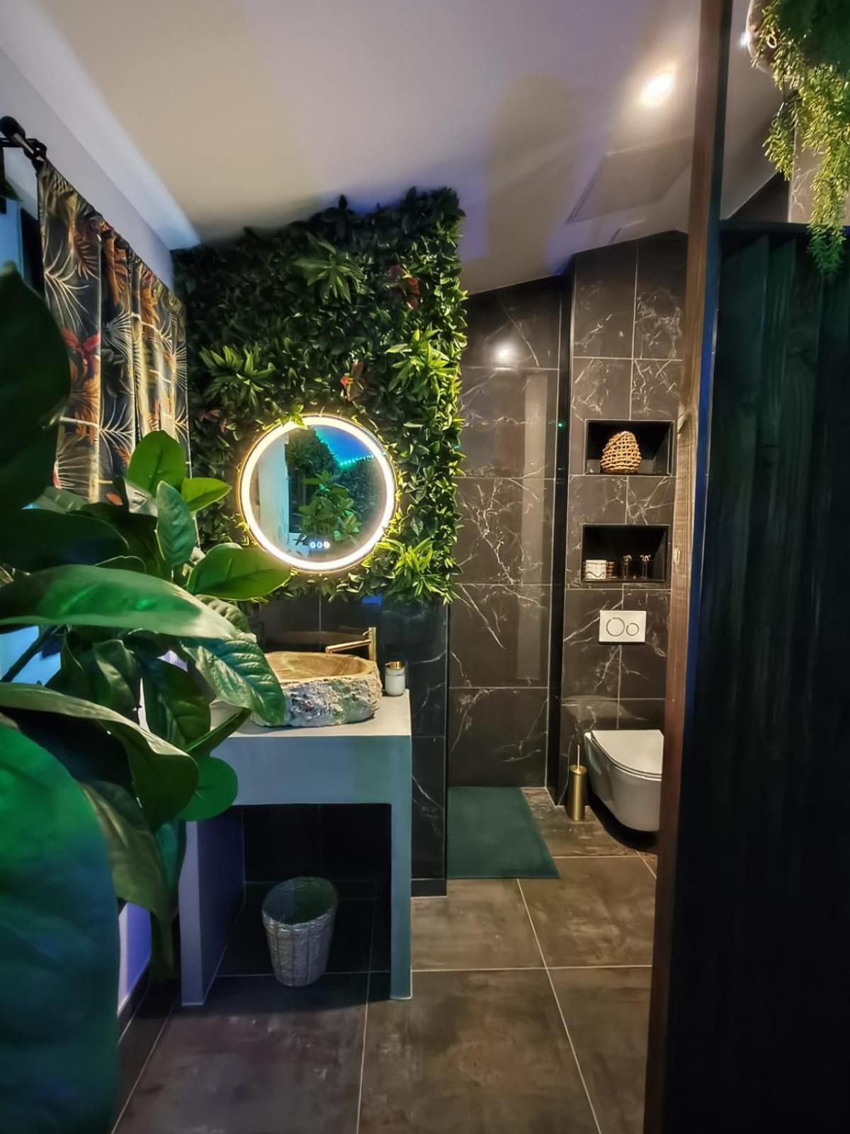 La Jungle Room Роньяк Экстерьер фото
